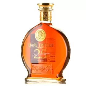 Коньяк коллекционный Царь Тигран 25-летний 0.7л