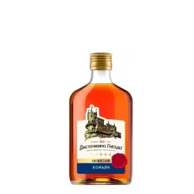Коньяк ЛАСТОЧКИНО ГНЕЗДО 5-летний 0.25л Коньяк ЛАСТОЧКИНО ГНЕЗДО 5-летний 0.25л