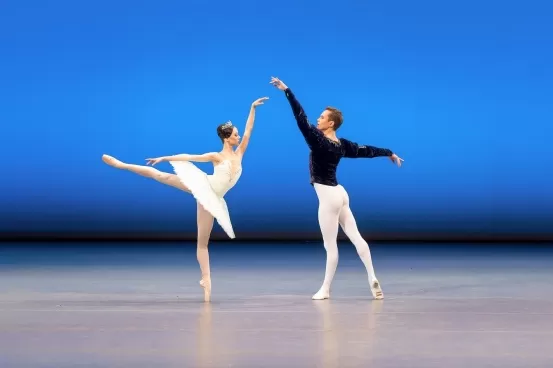 Фестиваль Benoit de la Dance в большом театре Фестиваль Benoit de la Dance в большом театре