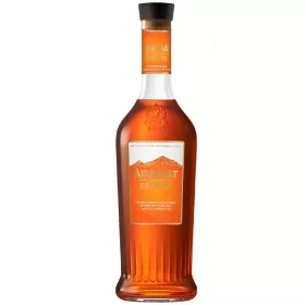 Коньяк армянский АРАРАТ «Абрикос» 0.5л