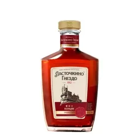 Коньяк ЛАСТОЧКИНО ГНЕЗДО 3-летний 0.5л Коньяк ЛАСТОЧКИНО ГНЕЗДО 3-летний 0.5л