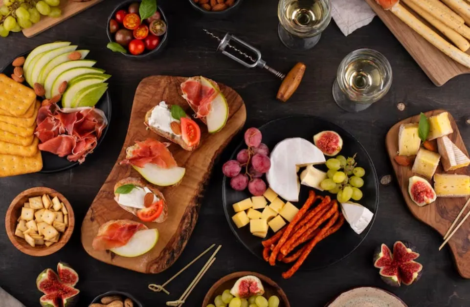 Что подать к красному вину