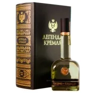 Водка Ладога ЛЕГЕНДЫ КРЕМЛЯ 0.7л в подарочной упаковке (фолиант) Водка Ладога ЛЕГЕНДЫ КРЕМЛЯ 0.7л в подарочной упаковке (фолиант)
