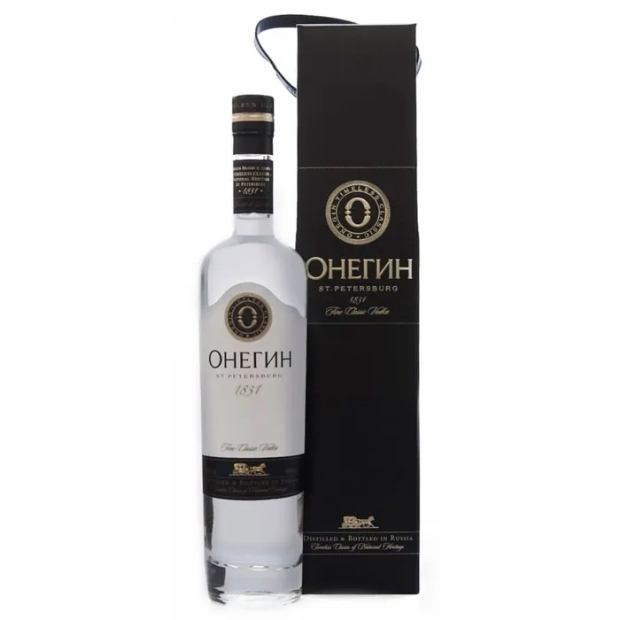 Водка Онегин 0.7л в подарочной упаковке, 