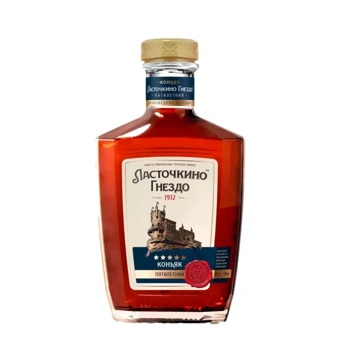 Коньяк ЛАСТОЧКИНО ГНЕЗДО 5-летний 0.5л, 