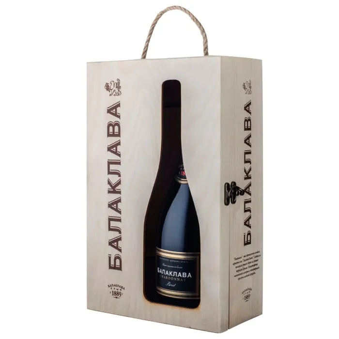 Вино игристое «Балаклава» + подарочная коробка, набор