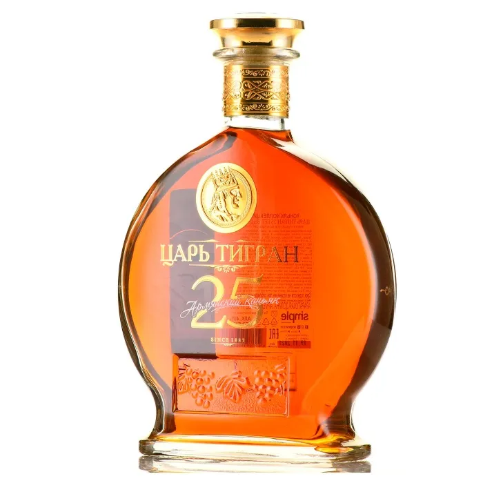 Коньяк коллекционный Царь Тигран 25-летний 0.7л, 