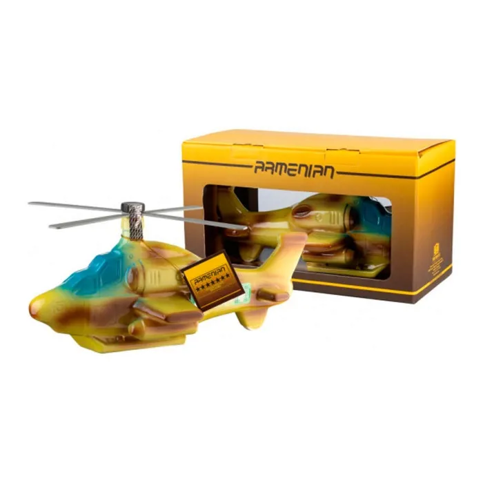 Коньяк армянский марочный КВ Вертолет 7-летний 0.75 л сувенирная бутылка